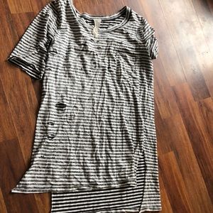 Adorable distressed striped top